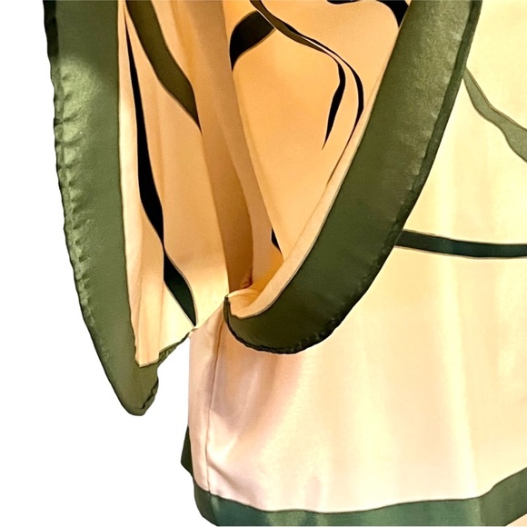 Vintage Hand Painted Silk Dynale Paris two piece with butterfly sleeves. - Picture 9 of 16